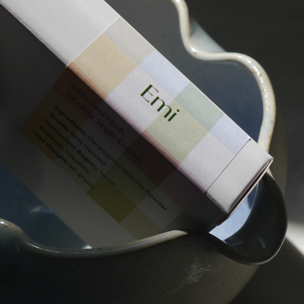 Birthday Set [Kutsu Chawan + Emi Powder]